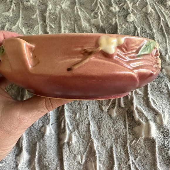 Vintage Roseville Art Pottery IBLI-6 Snowberry Rose Bowl, 7.5" Wide - Picture 3 of 8